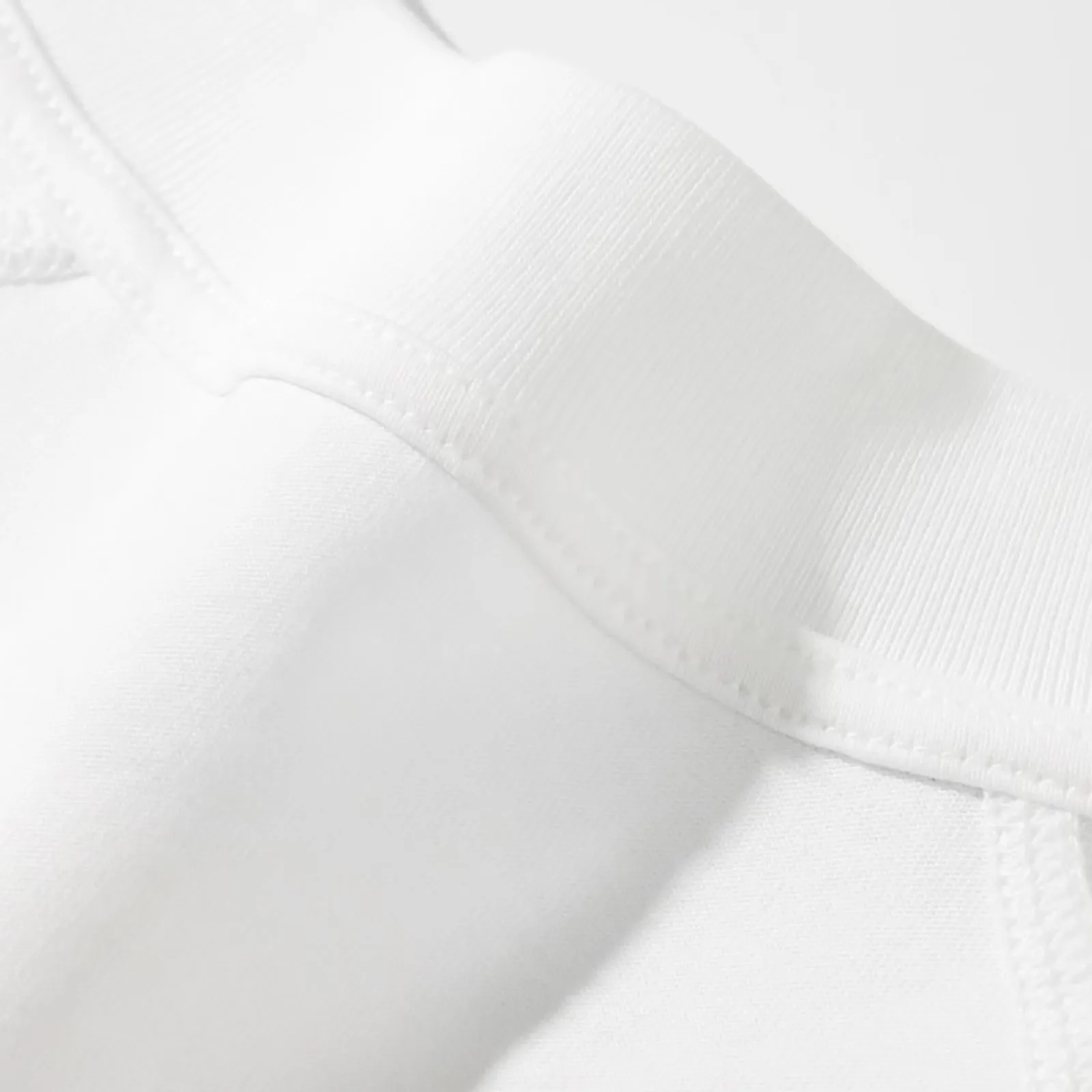 OutRank Brand Miami Streetwear - Streetwear Brand With White Flowers recension och pris