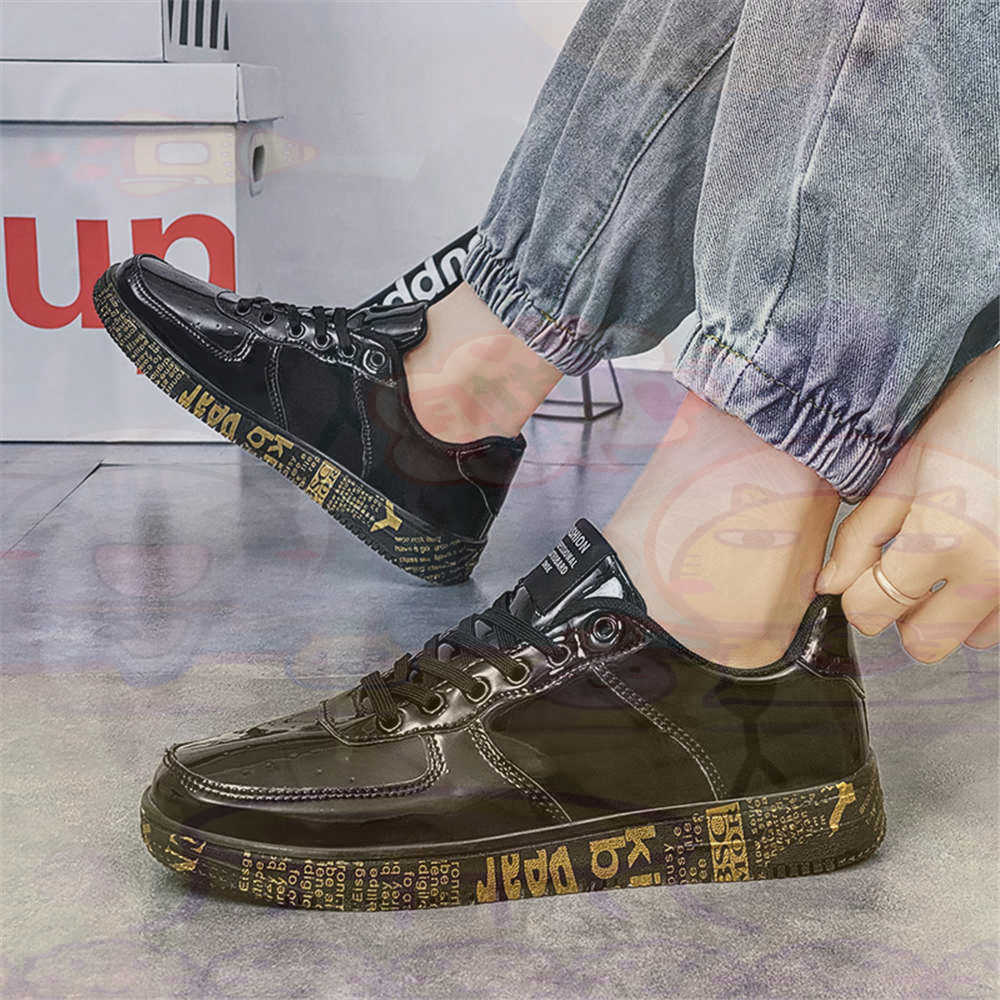 Round Foot Size 45 Sneakers Wh - Streetwear Brand Collection recension och pris